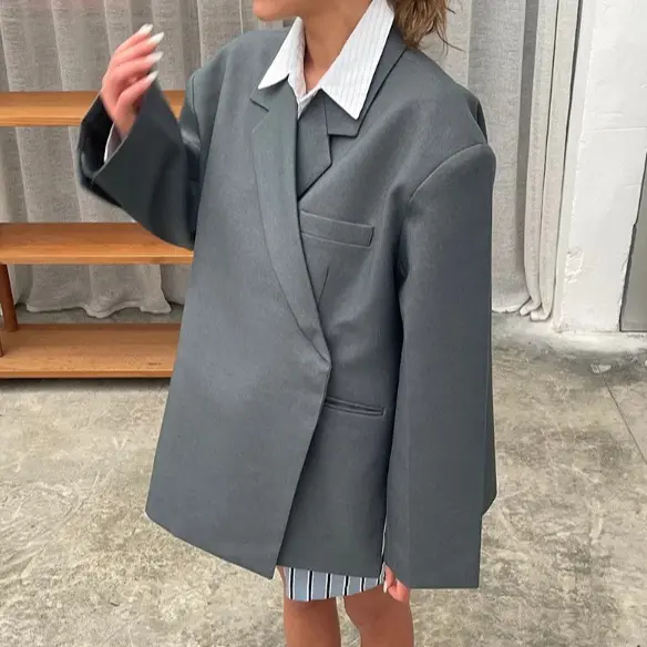 Damen 300+ Boxy-Oversize Blazer mit fallendem Revers, verdeckter Knopfleiste und Leistentaschen Drune