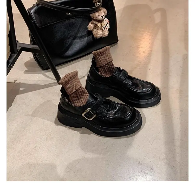 Damen Chunky-Loafer mit markanter Plateausohle und dekorativem Schnallenriemen Drune