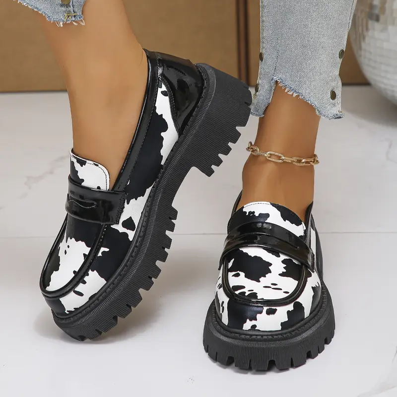 Damen Chunky-Loafer mit Zebramuster, Lackbesatz und profilierter Lug‑Sohle Drune