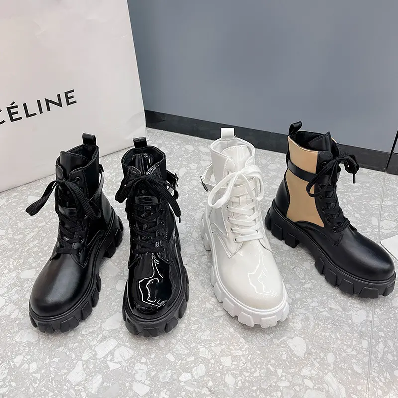 Damen Chunky‑Lug Ankleboots mit patentiertem Lackoberteil, Schnürung und verstellbarem Schnallenriemen Drune