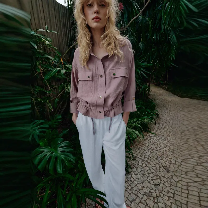 Damen Cropped-Utility-Jacke mit Tunnelzug, Pattentaschen und Umschlagärmeln Drune