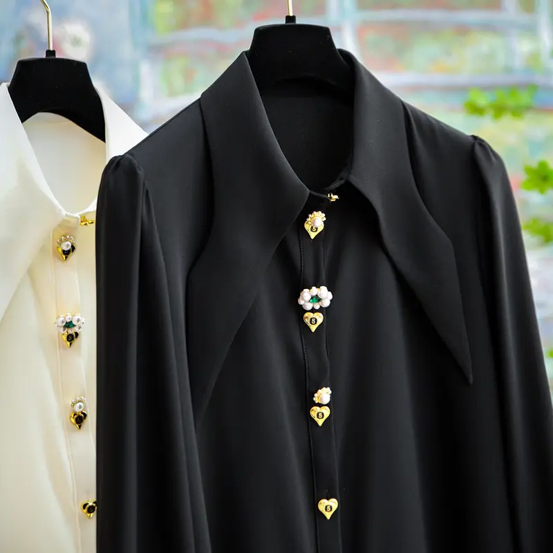 Damen Elegante und raffinierte Bluse mit Schmuckknöpfen Drune