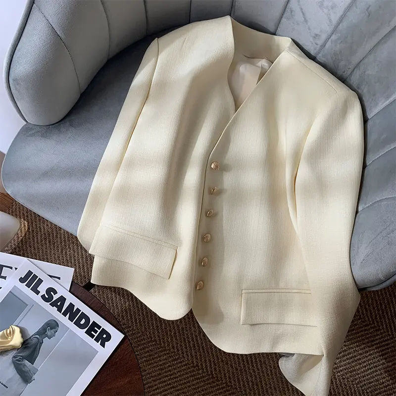 Damen Eleganter Kurzblazer mit Goldknöpfen Drune