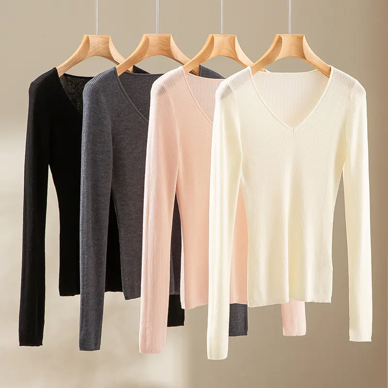 Damen Feiner Rippenstrickpullover mit tiefem V-Ausschnitt und taillierter Passform Drune