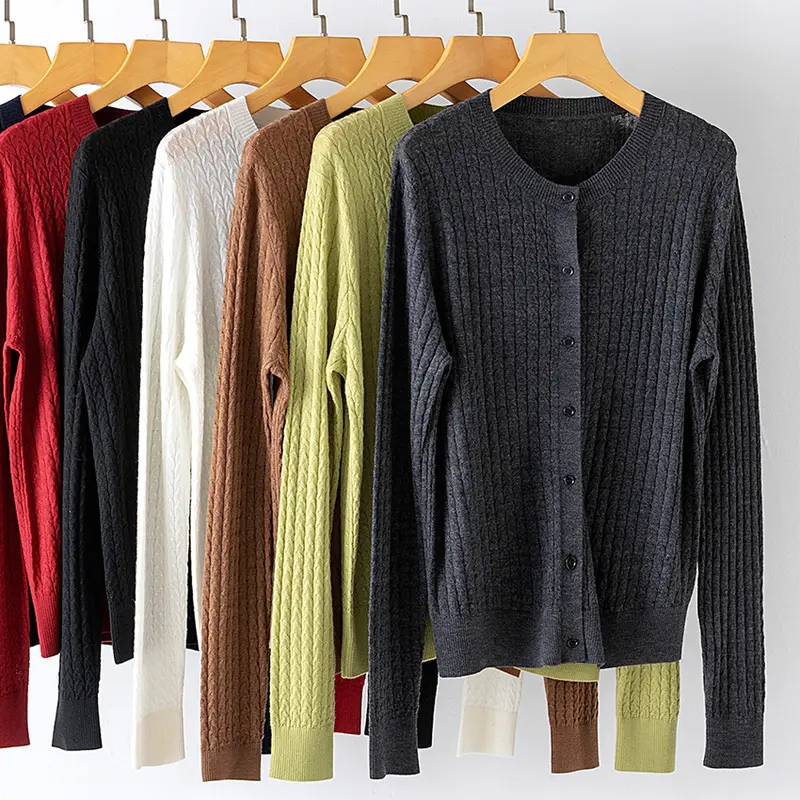 Damen Feiner Strick-Cardigan mit Zopfmuster, Rundhals und Knopfleiste Drune