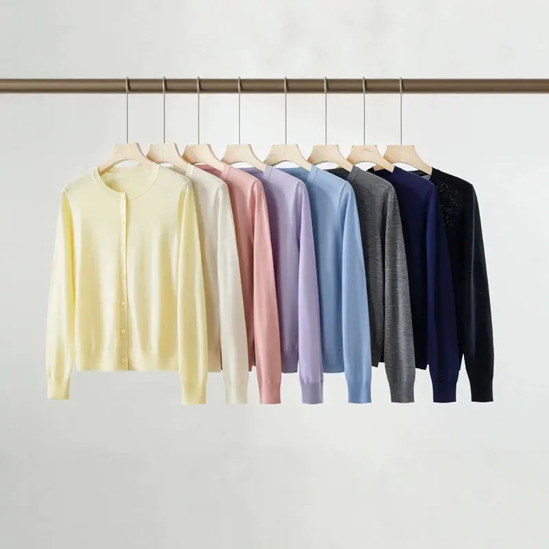 Damen Feinstrick-Cardigan mit Rundhalsausschnitt und Knopfleiste Drune