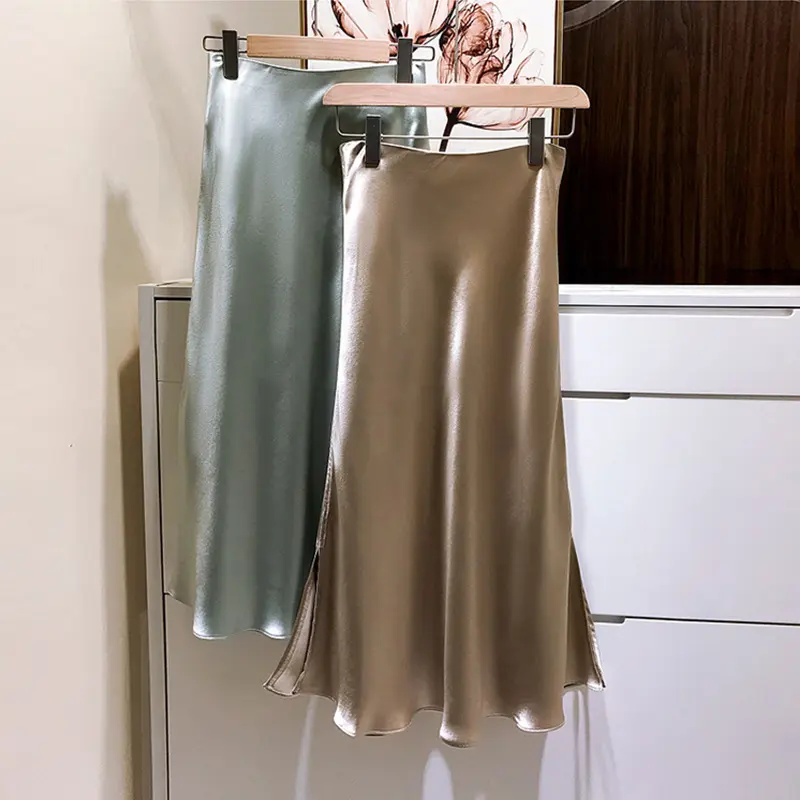 Damen Fließender Satin-Bias-Midirock mit hohem Bund und seitlichen Schlitzen Drune