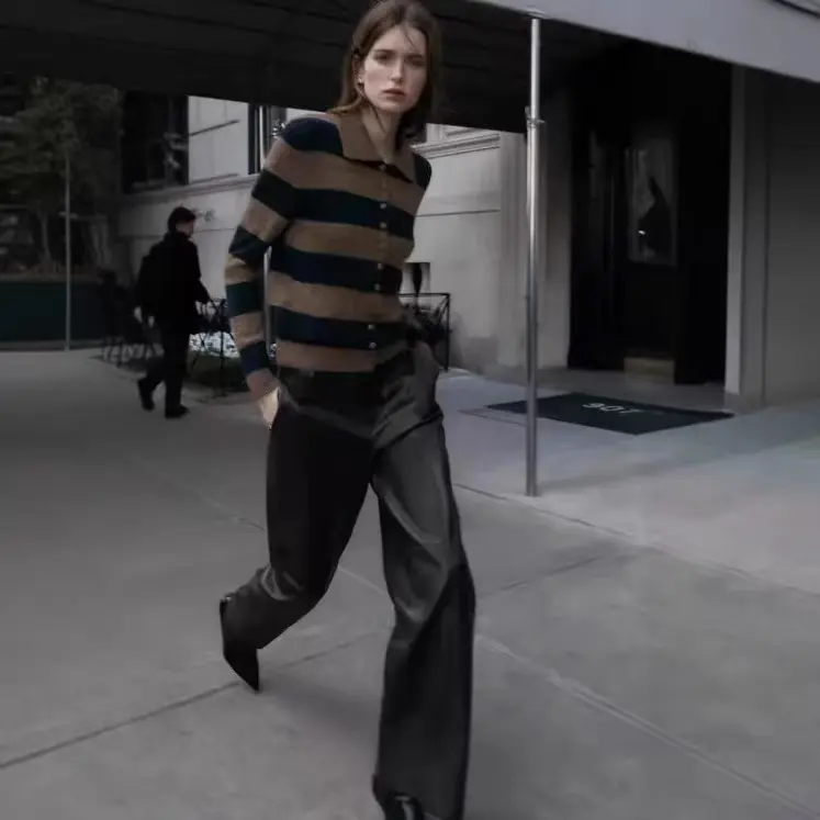 Damen Gestreifte Strickjacke mit Polokragen, Knopfleiste und kurzem Boxy‑Schnitt Drune
