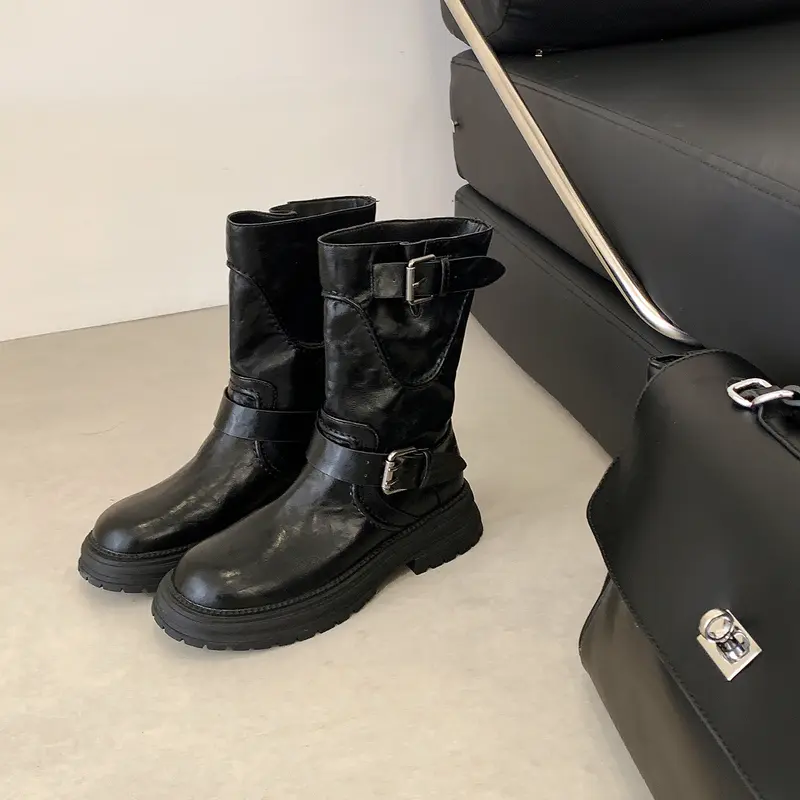 Damen Halbhohe Bikerstiefel aus Glattlederoptik mit verstellbaren Metallschnallen und profiliertem Lug‑Plateau Drune