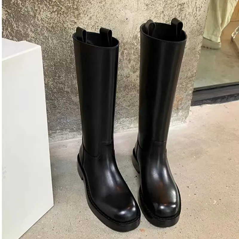 Damen Kniehohe Glattleder-Stiefel mit runder Zehenpartie und robuster Plateausohle Drune