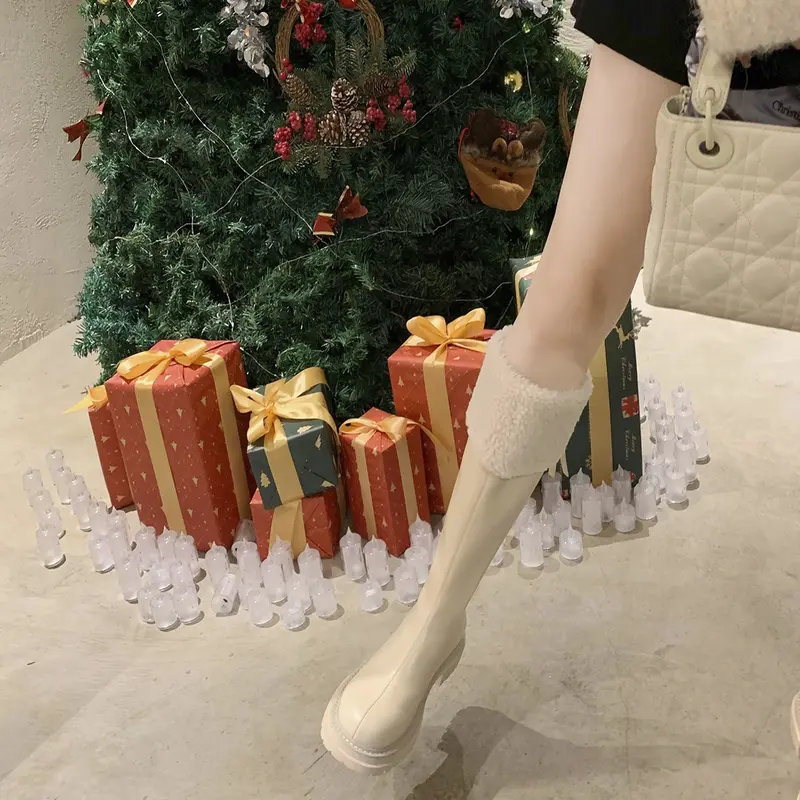 Damen Kniehohe Stiefel mit Teddyfutter-Bündchen und geformter Plateau-Sohle Drune