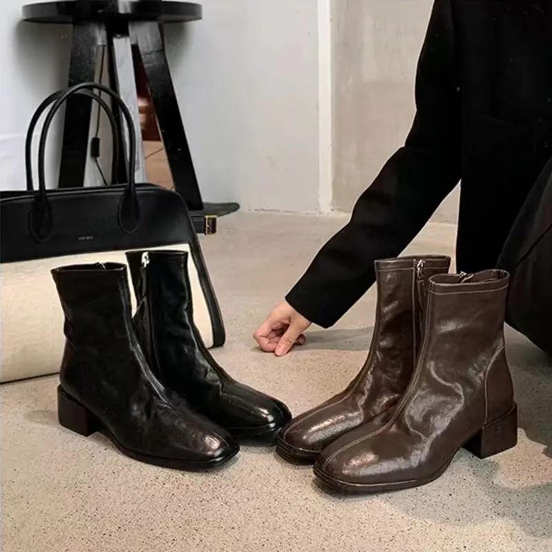 Damen knöchelhohe Glattleder-Stiefelette mit mittlerem Blockabsatz und seitlichem Reißverschluss Drune