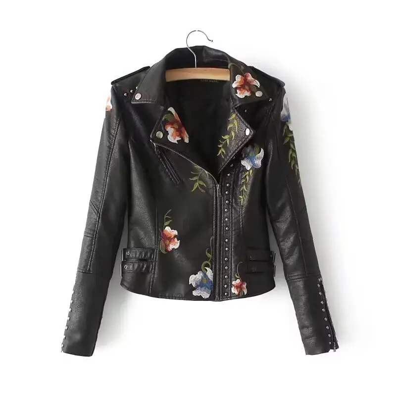 Damen Kurz‑Bikerjacke aus veganer Lederoptik mit bestickten Blumenapplikationen und Nieten Drune