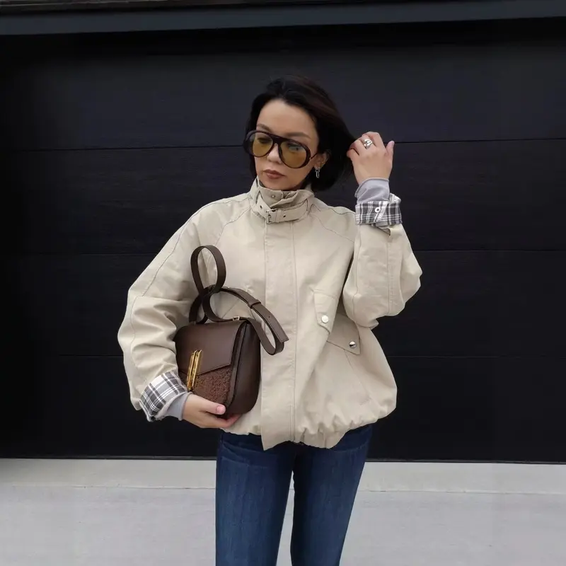 Damen Kurze Boxy-Fieldjacke mit hohem Funnelkragen und karierten Ärmelumschlägen Drune