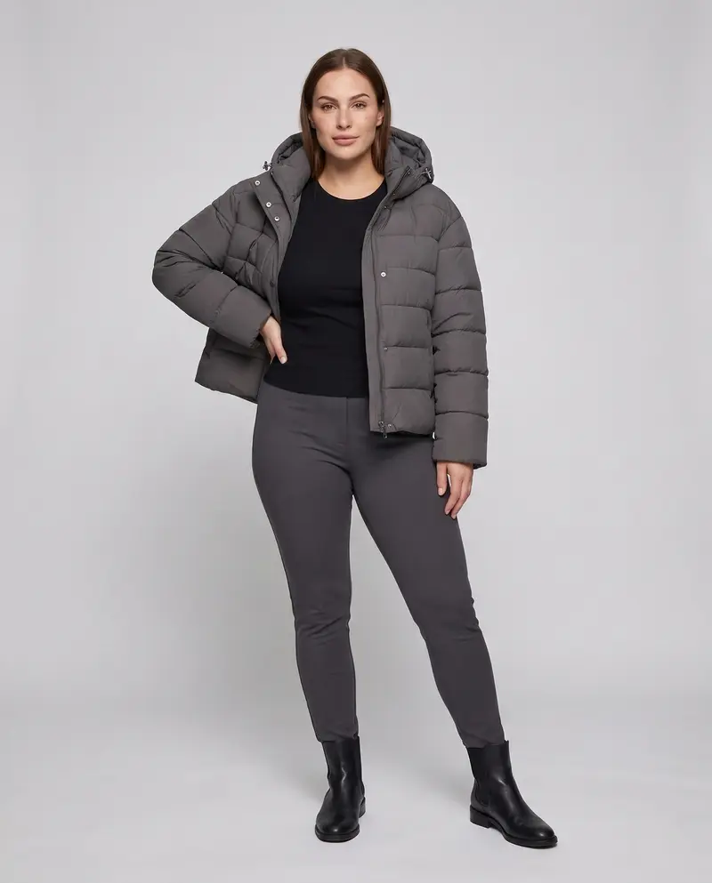 Damen kurze gepolsterte gesteppte Jacke mit hohem Stehkragen und winddichter Außenschale