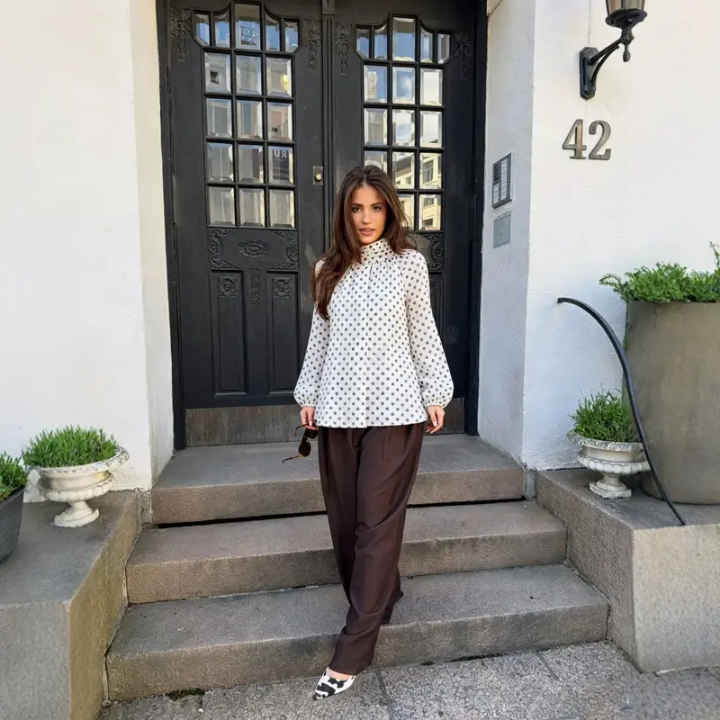 Damen Leichte Chiffonbluse mit Stehkragen, Volumenärmeln und Polka-Dot-Print Drune