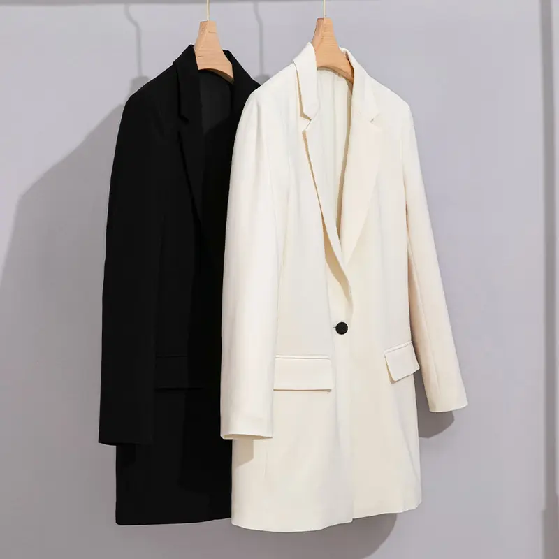 Damen Longline-Blazer mit geradem Schnitt und dezenten Pattentaschen Drune
