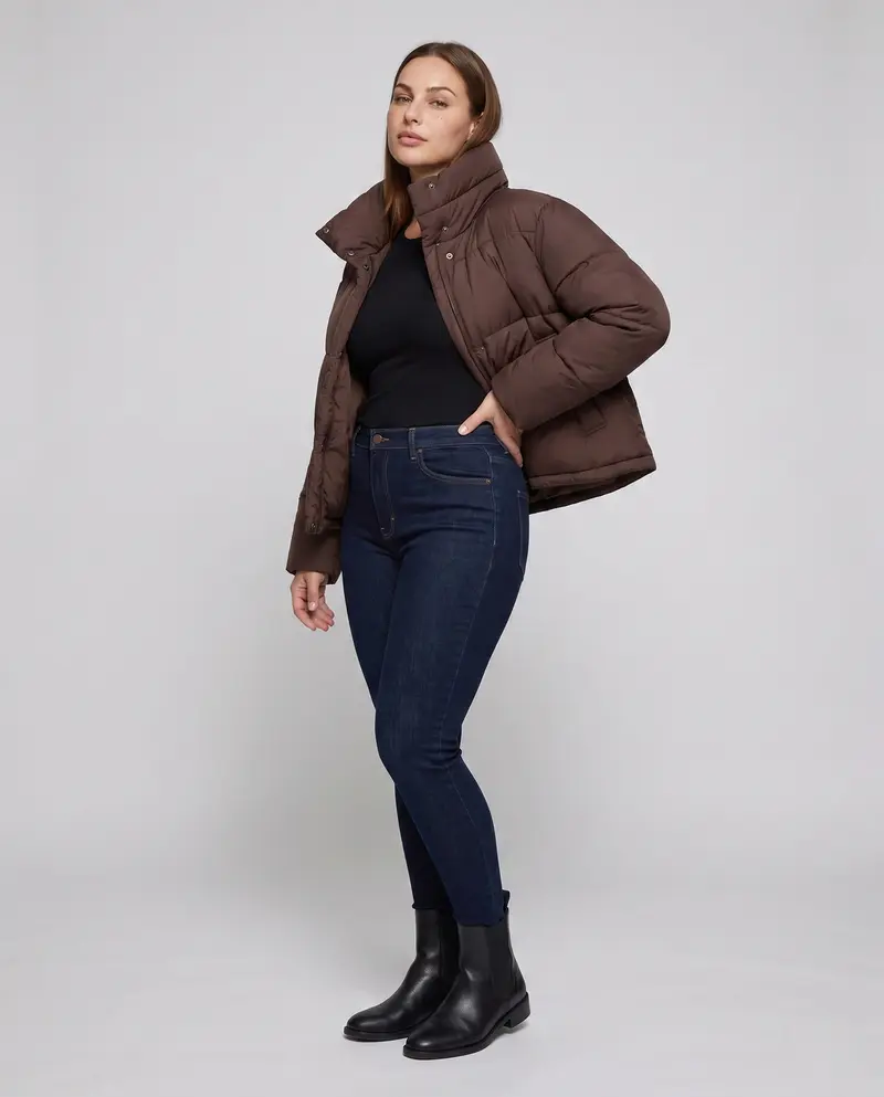 Damen Nan Boxy Kurz Steppjacke mit extrahohem Kapuzenbesatz und weichen Bündchen