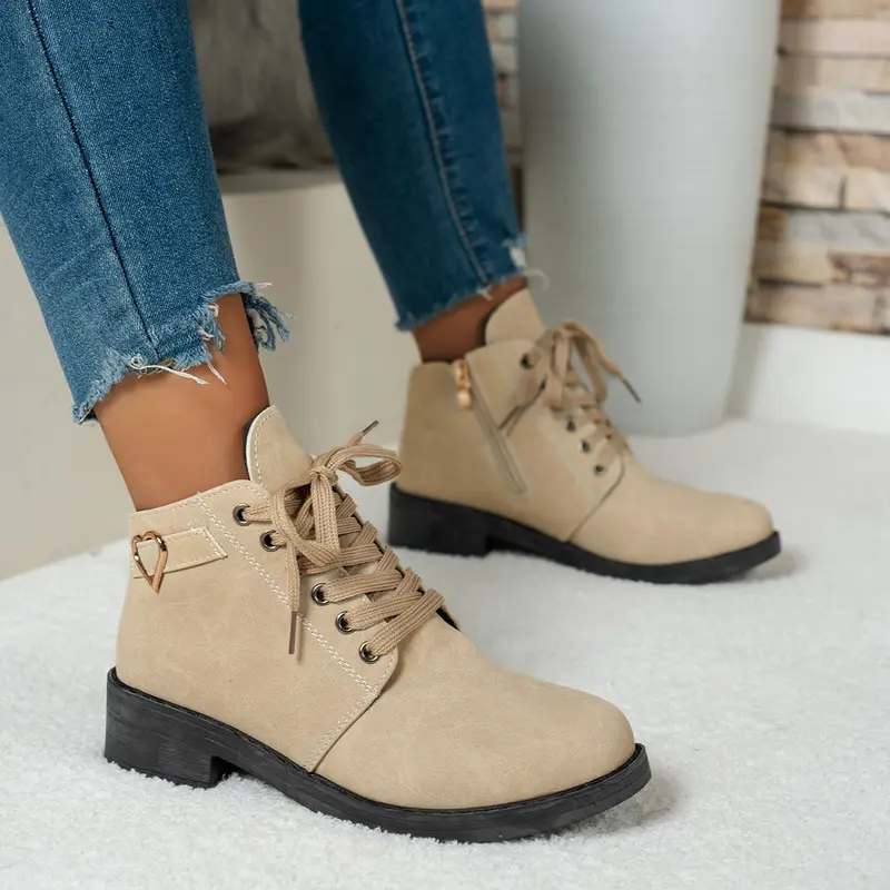 Damen Schnür-Ankleboots aus Veloursoptik mit niedrigem Blockabsatz und Herzdetail Drune