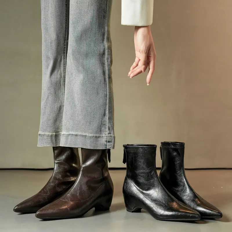 Damen Spitz zulaufende Ankle-Boots aus Glattleder mit integriertem Keilabsatz Drune