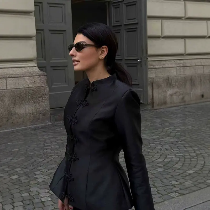 Damen Taillierte Satinjacke mit Stehkragen und Zierknotenverschlüssen Drune