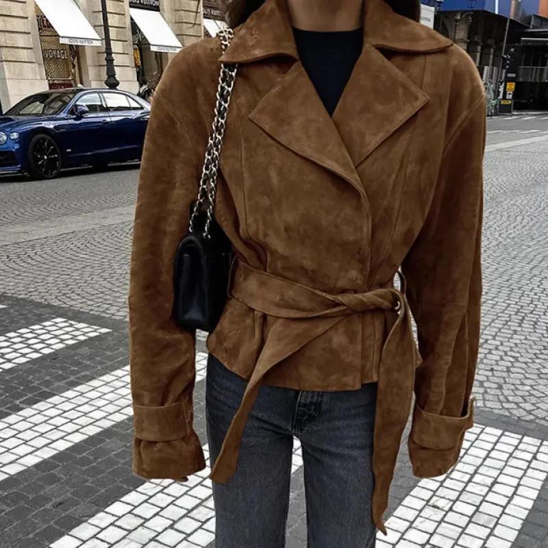 Damen Taillierte Wildleder‑Optik Kurzjacke mit Wickelgürtel und langen Manschetten Drune