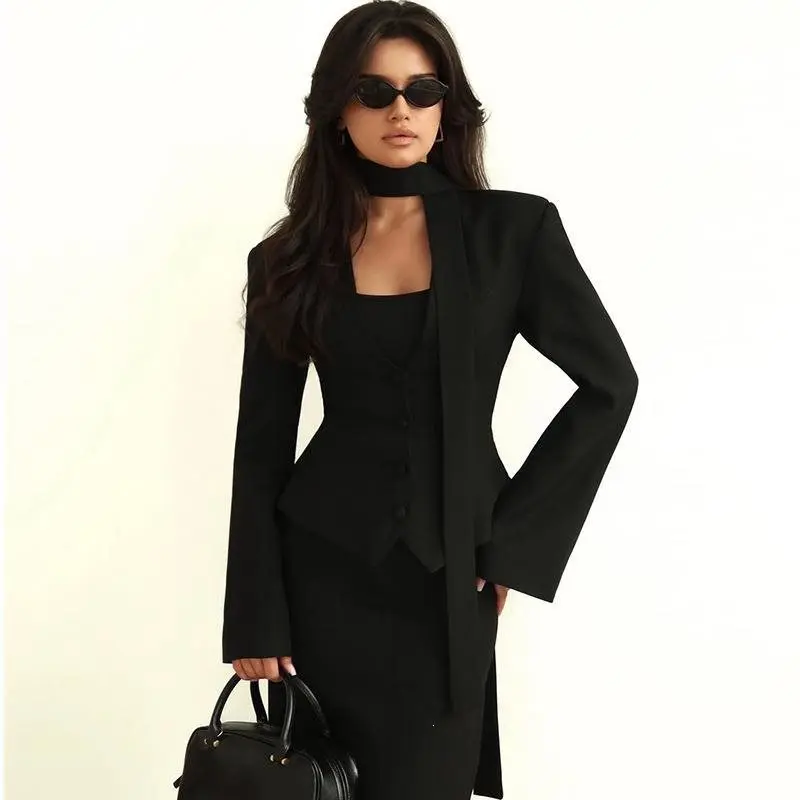 Damen Taillierter Blazer mit Bindeschal und figurbetonter Weste Drune