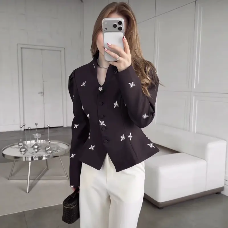 Damen Taillierter Peplum‑Blazer mit geschwungenem Stehkragen und Puffschulter‑Details Drune