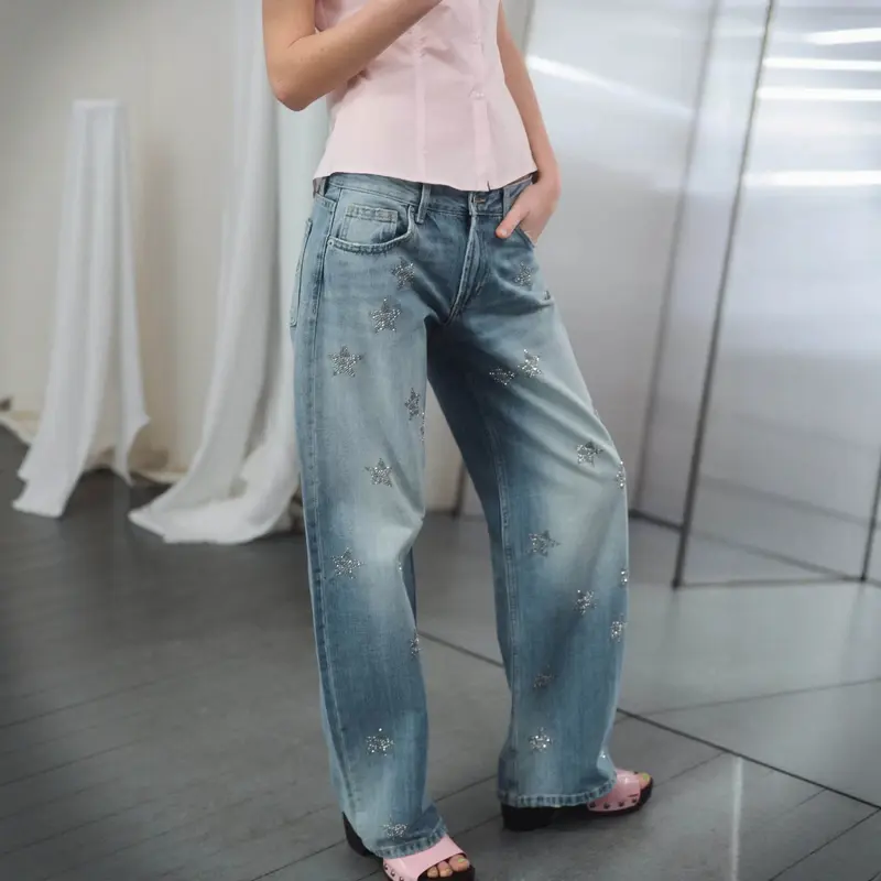 Damen Weite Denim-Jeans mit Sternenbesatz und geradem Bein Drune