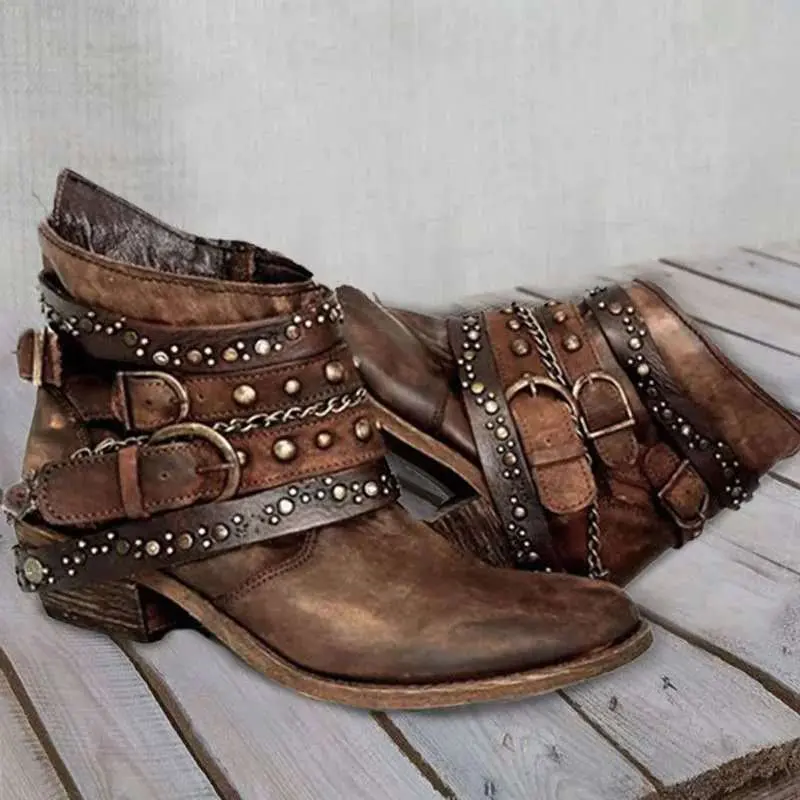 Damen Western‑Ankleboots mit dekorativen Schnallenriemen, Nieten und Ketten Drune