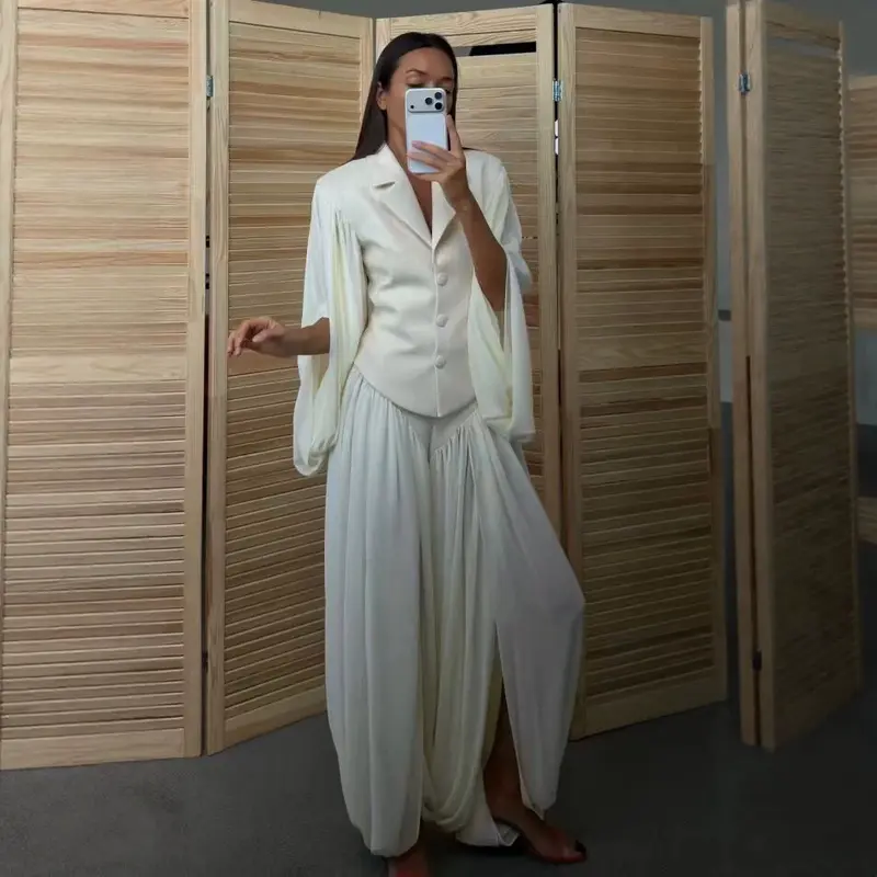 Damen Zweiteiliges Ensemble aus kurzem Blazer mit dramatischen Glockenärmeln und plissierter Palazzo-Hose Drune