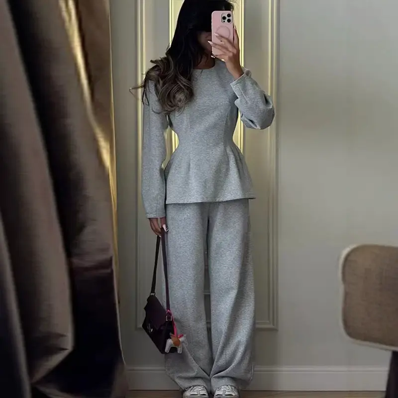 Damen Zweiteiliges Komfort-Lounge-Set mit Langarmshirt und weiter Jogginghose Drune