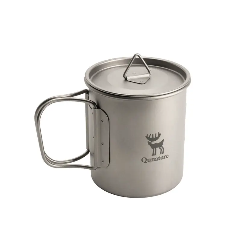 Faltbarer Titanbecher