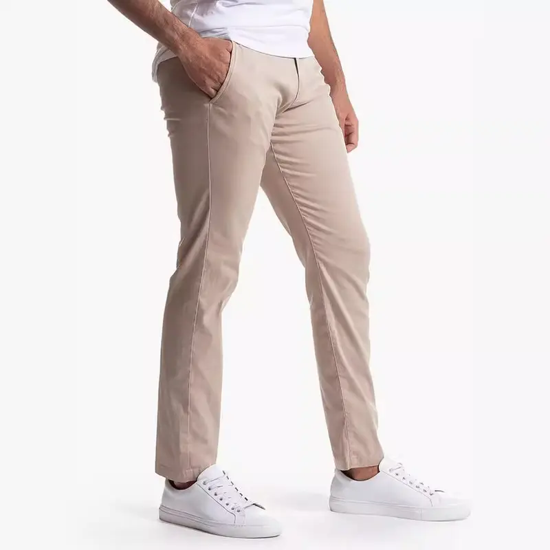 Herren Enganliegende Stretch-Chinohose mit tapered Bein und elastischem Saum Drune