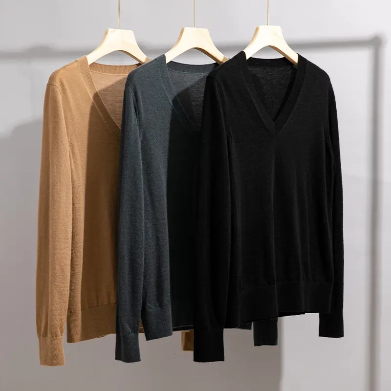Herren Feiner V‑Ausschnitt-Pullover aus Merinomischung mit leichtem Strukturstrick Drune