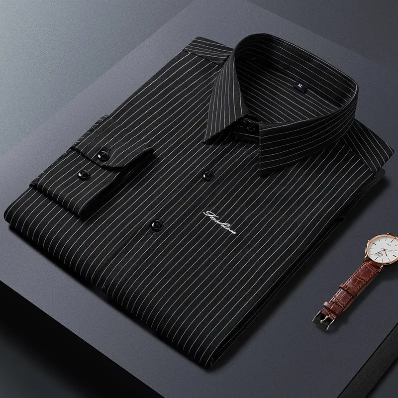 Herren Klassisches gestreiftes Business‑Hemd aus Baumwollmix mit Kentkragen und Brustlogo Drune