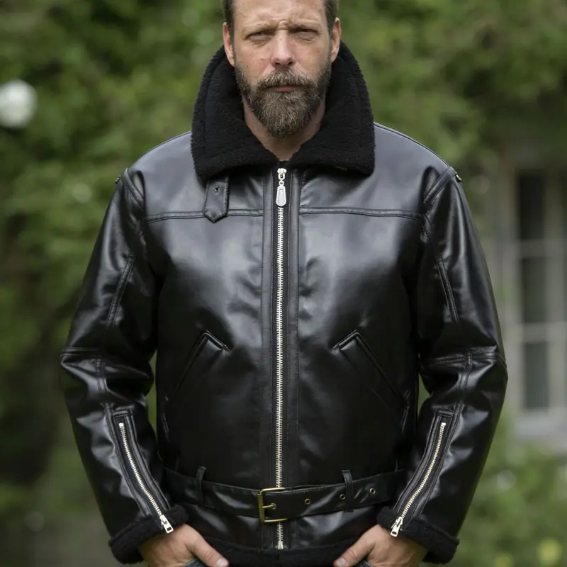 Herren Kunstleder-Fliegerjacke mit Teddyfutter, Reißverschlusstaschen und Taillengürtel Drune