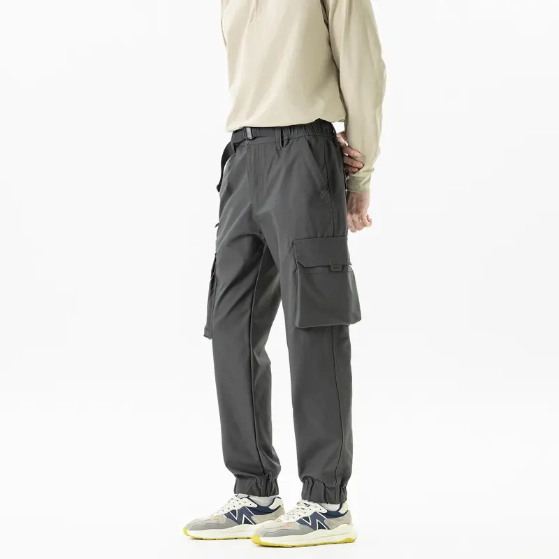 Herren Leichte Outdoor‑Cargohose im Joggerstil mit integriertem Webgurt und elastischen Knöcheln Drune