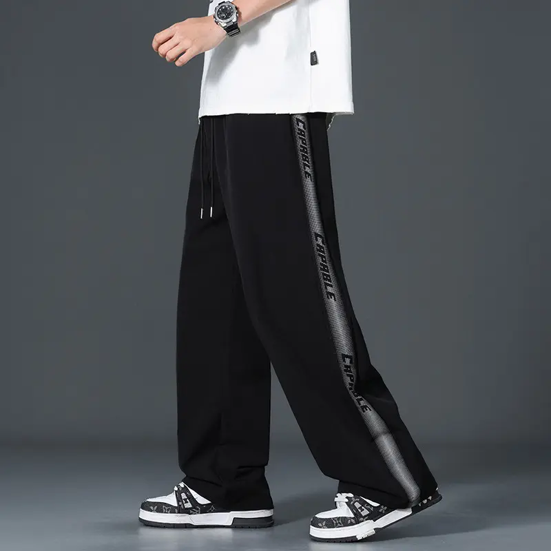 Herren Sportliche Freizeithose mit reflektierenden Details