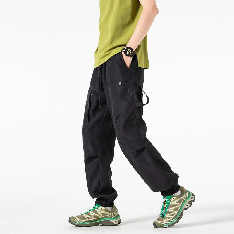Herren Utility-Cargohose im Joggerstil mit elastischem Bund und großvolumigen Klappentaschen Drune