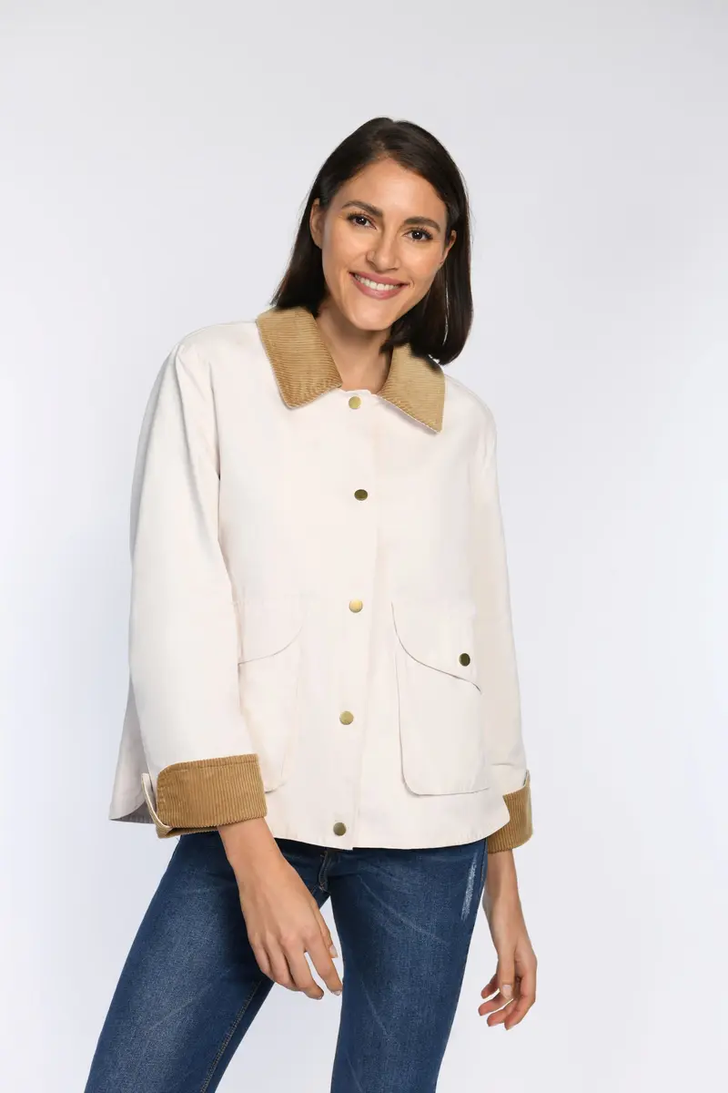 Jacke aus gewachster Baumwolle mit Corddetails