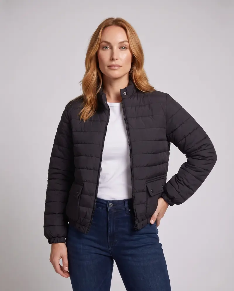 Leichte Damen Kurz-Stepp-Thermo-Puffermantel mit Klappentaschen, elastischen Bündchen und hohem Stehkragen