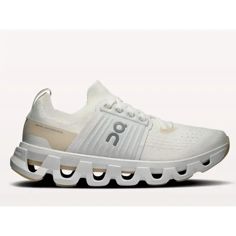 ON Cloudswift 4 Women white cream