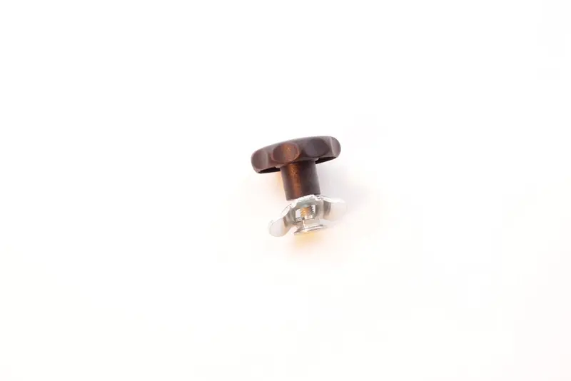 Schraubfitting M8 mit Sterngriff (4,6cm Durchmesser) Klemmbereich 0-29 mm